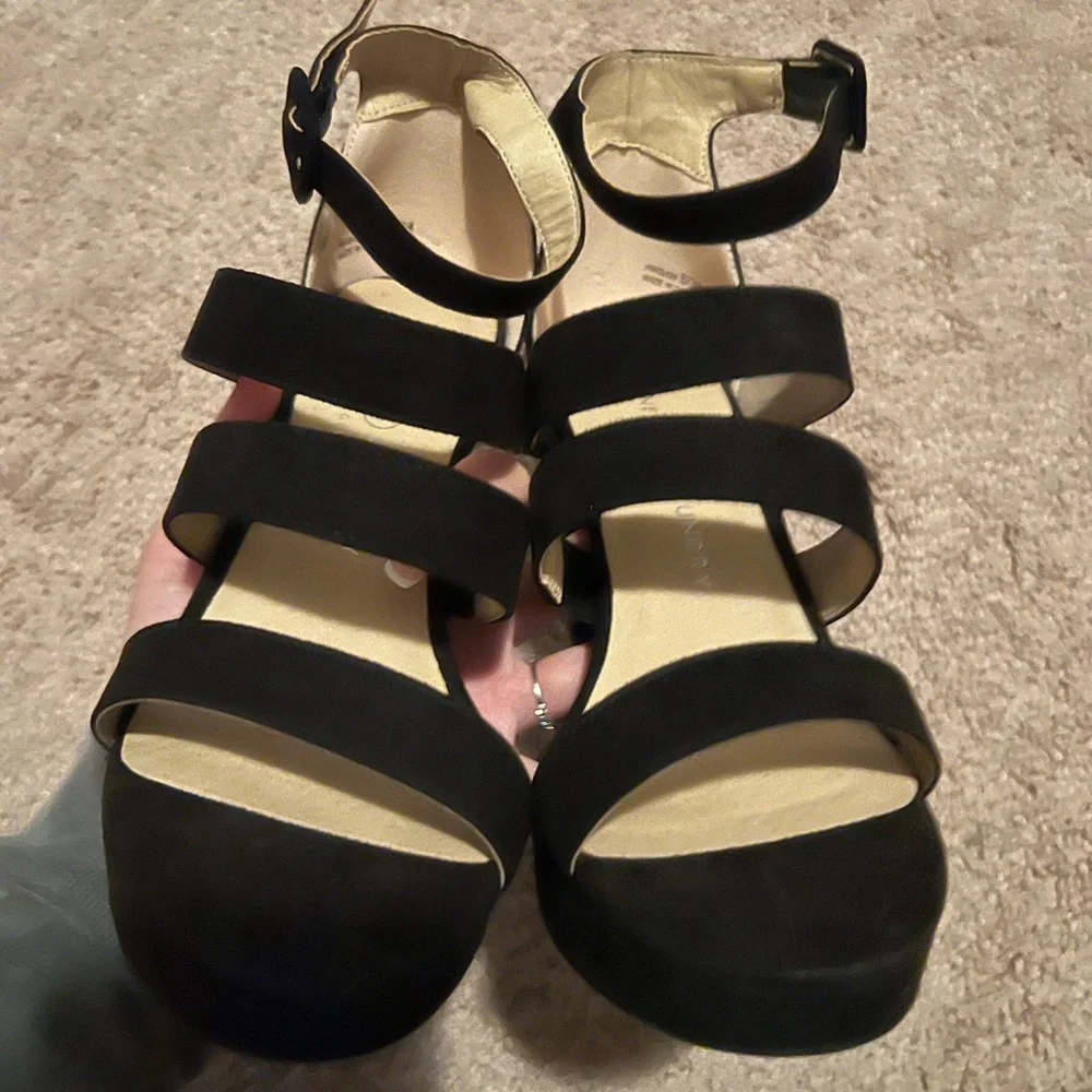 Chinese Laundry Heels - Black - Picture 2 of 5